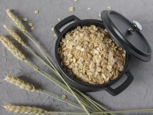 Oatmeal for gut health in men, rich in beta-glucan fiber to support beneficial gut bacteria and daily wellness